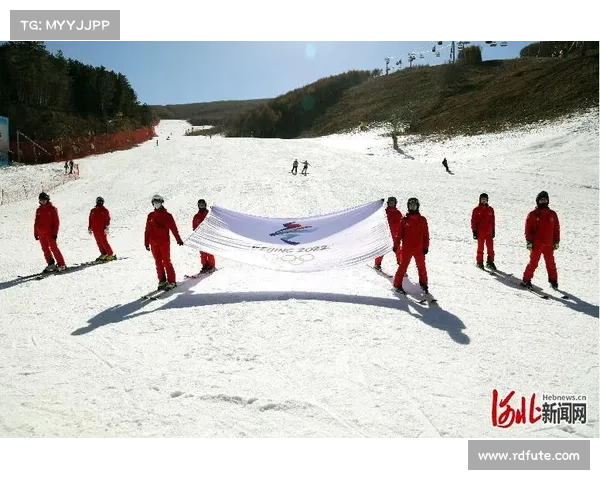 全国高山滑雪锦标赛在张家口成功举行激烈角逐展现冰雪运动魅力 全国高山滑雪锦标赛在张家口成功举行激烈角逐展现冰雪运动魅力