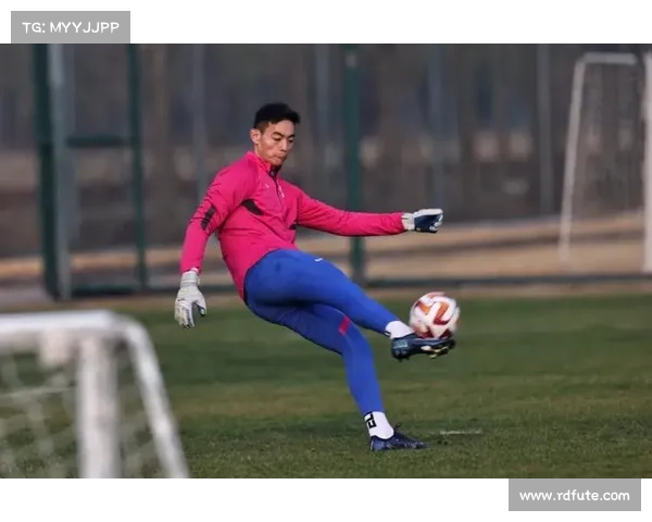 申花三轮不胜陷入小低谷 薛庆浩亟需提升稳定性助力冲刺 申花三轮不胜陷入小低谷 薛庆浩亟需提升稳定性助力冲刺